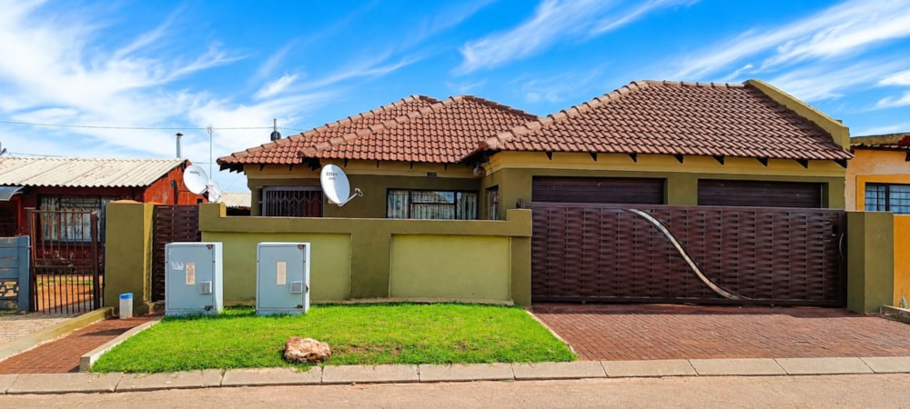 House for sale in Vosloorus - BOK1739407