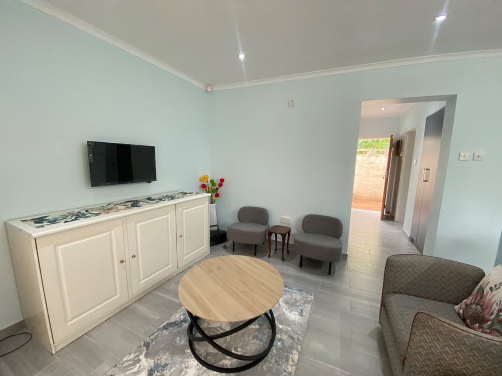 Cottage to rent in Extension 9, Botswana - 3BO1739402