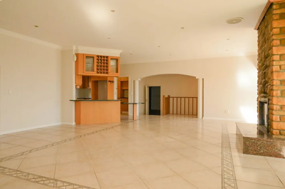 Security estate home for sale in Bel'Aire - SW1739502 Security estate home for sale in Bel'Aire - SW1739502