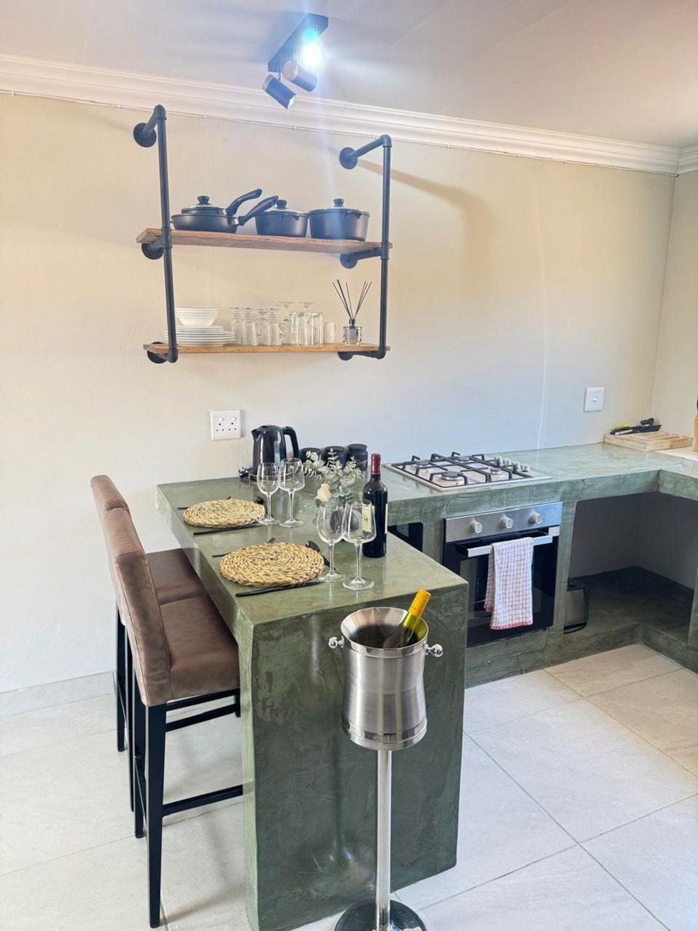 Guesthouse to rent in Springbok - 1NA1739735