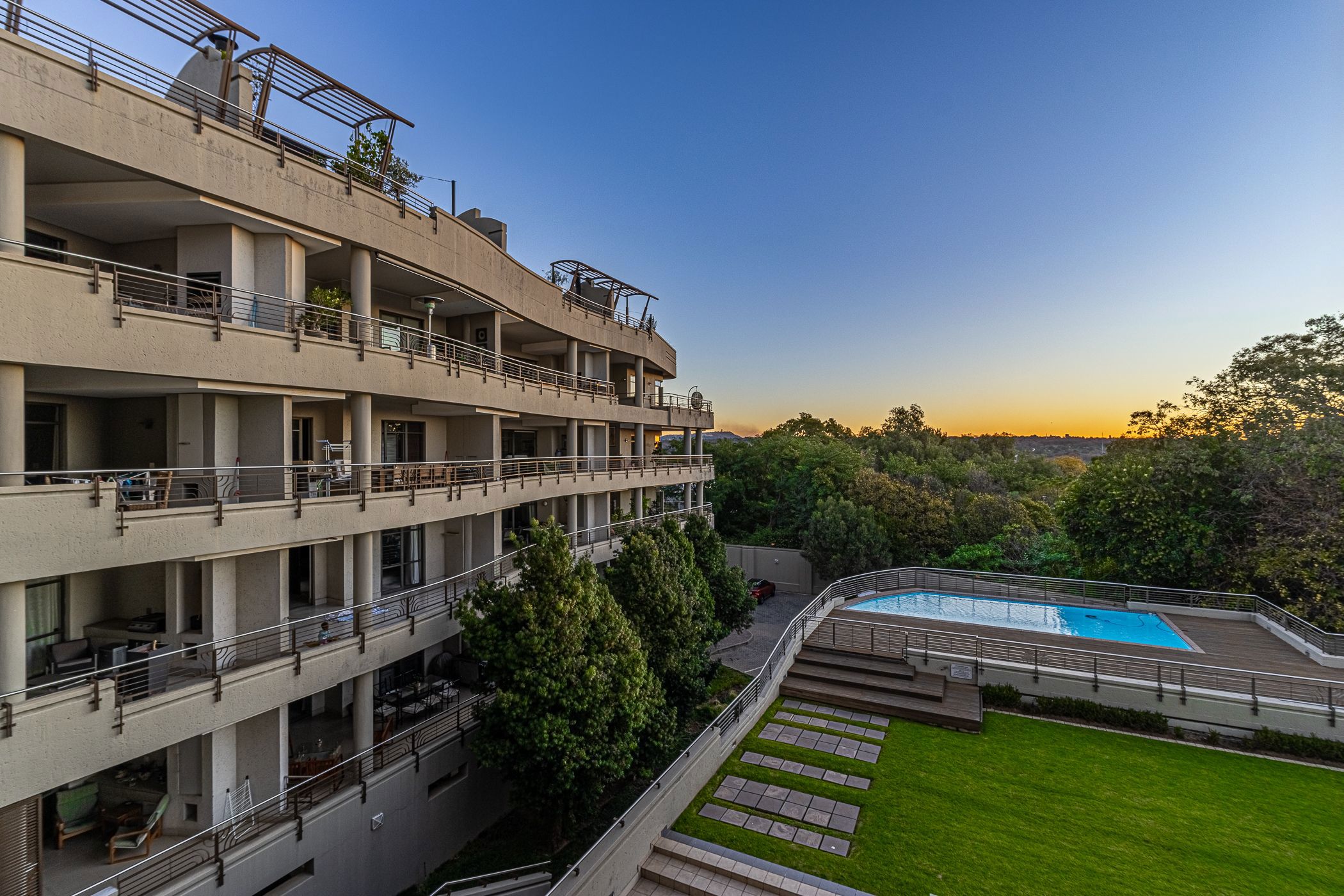Apartment to rent in Craighall - JBL1739788
