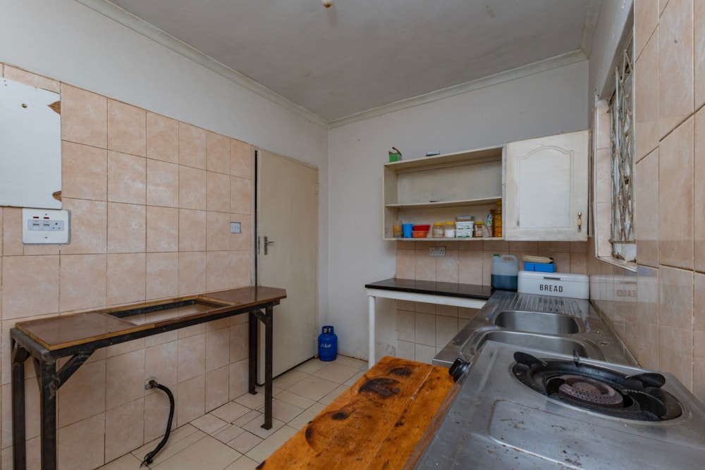 House for sale in Crowborough, Zimbabwe - 3ZB1739921 House for sale in Crowborough, Zimbabwe - 3ZB1739921