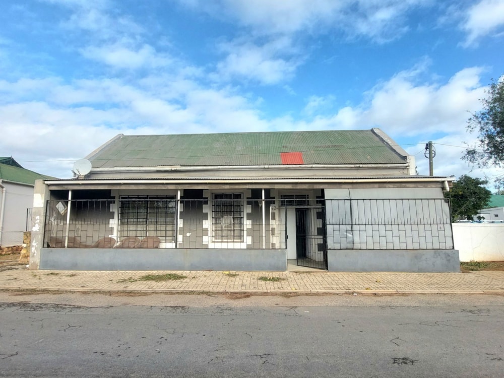 House for sale in Riversdale, Garden Route - 1SR1739636 House for sale in Riversdale, Garden Route - 1SR1739636