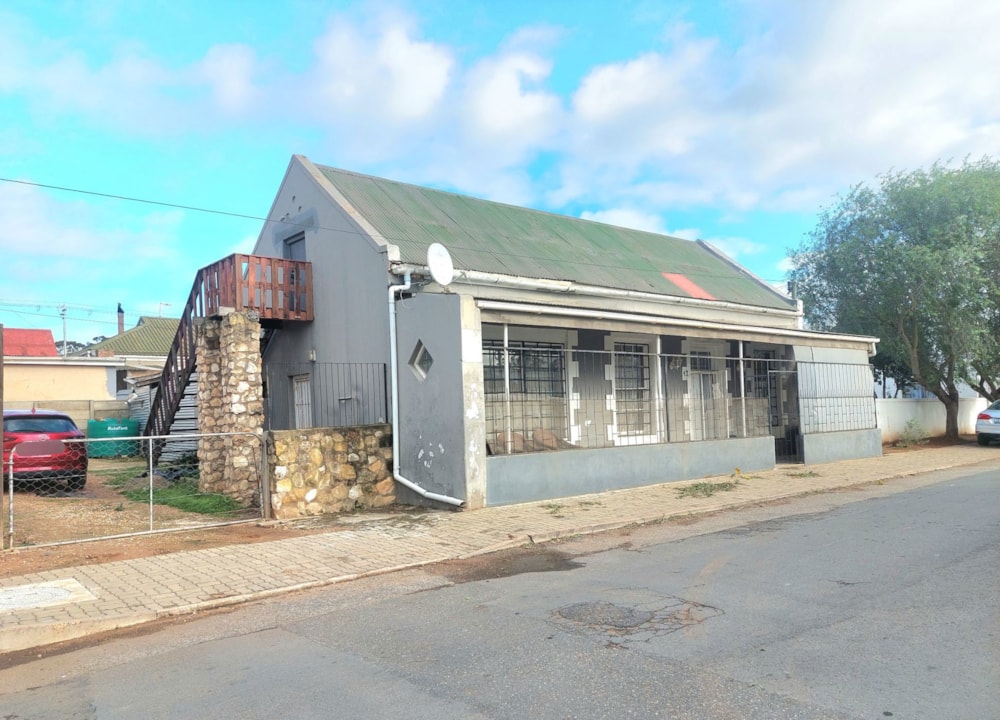 House for sale in Riversdale, Garden Route - 1SR1739636 House for sale in Riversdale, Garden Route - 1SR1739636