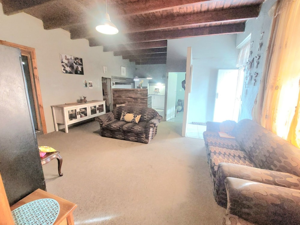 House for sale in Riversdale, Garden Route - 1SR1739636 House for sale in Riversdale, Garden Route - 1SR1739636