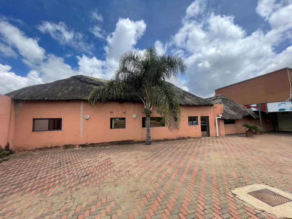 City hotel for sale in Makeni, Zambia - 3ZA1740550 City hotel for sale in Makeni, Zambia - 3ZA1740550