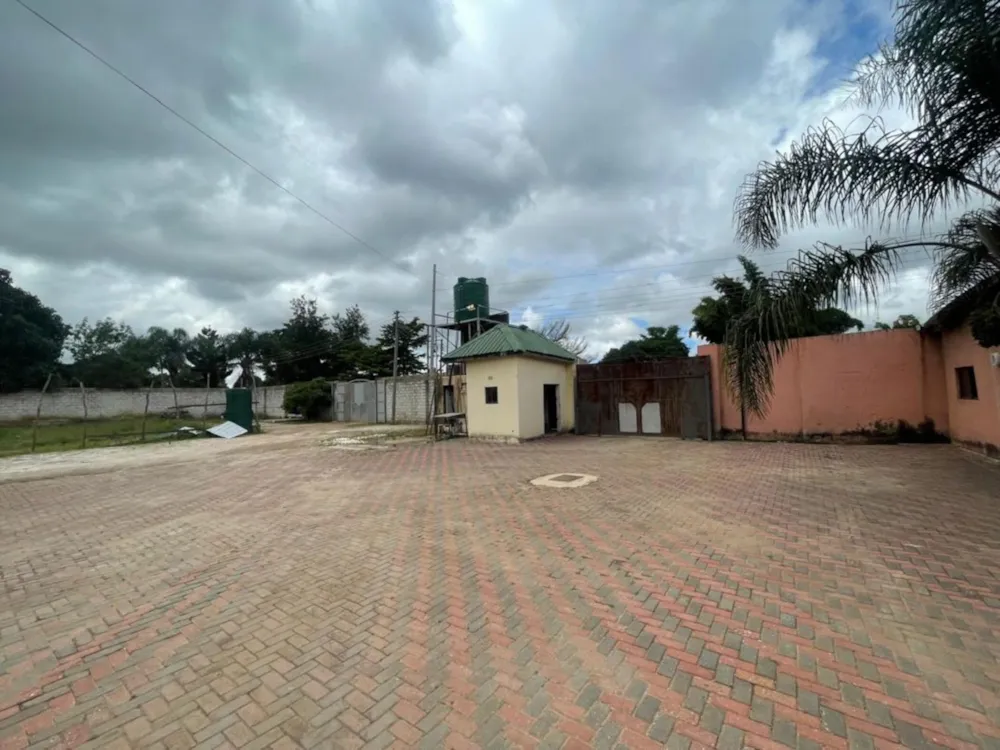 City hotel for sale in Makeni, Zambia - 3ZA1740550