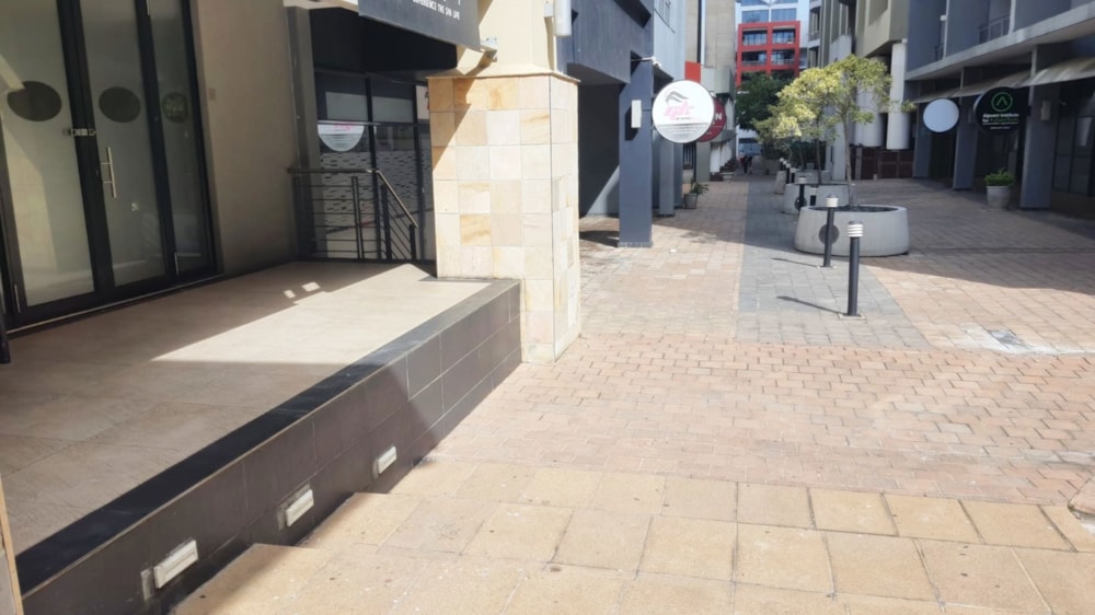 Commercial retail property to rent in New Town Centre - 1ND1739680