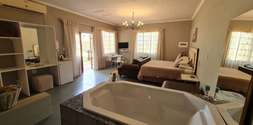 Smallholding for sale in Makhado (Louis Trichardt) - 1TA1739752 Smallholding for sale in Makhado (Louis Trichardt) - 1TA1739752