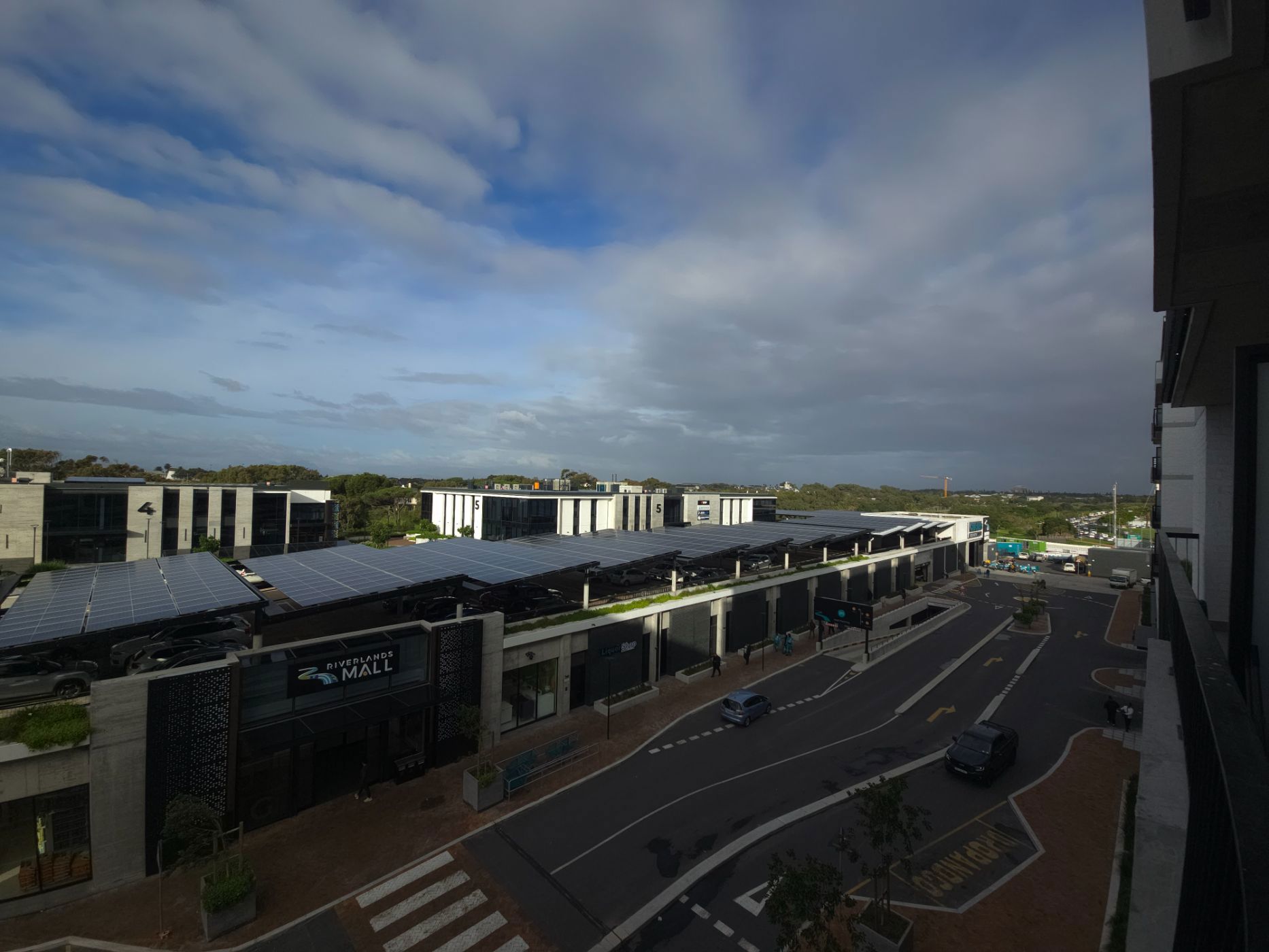 Apartment to rent in Observatory, Cape Town - RBL1739968