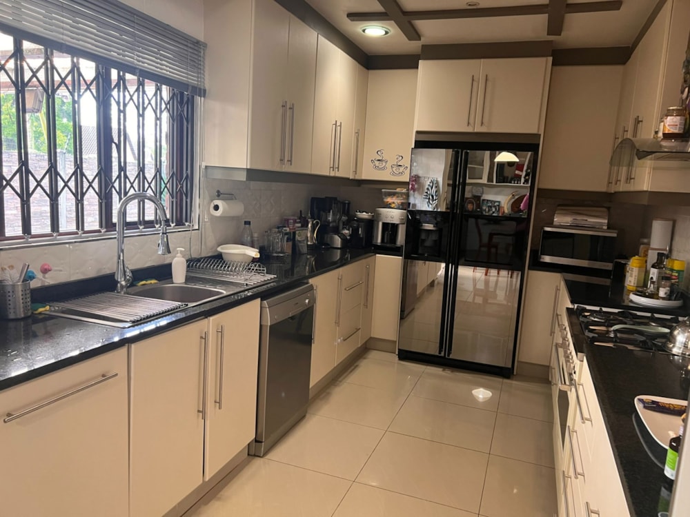 Townhouse for sale in Camperdown - 1PM1740815