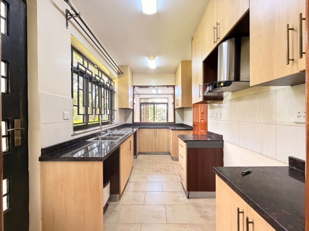 Double-storey house to rent in Karen, Kenya - 3KE1739779 Double-storey house to rent in Karen, Kenya - 3KE1739779
