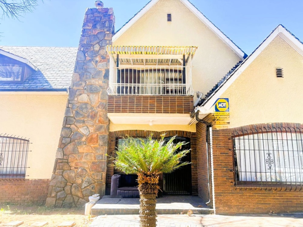 House for sale in The Hill, Johannesburg - 1GV1739830 House for sale in The Hill, Johannesburg - 1GV1739830
