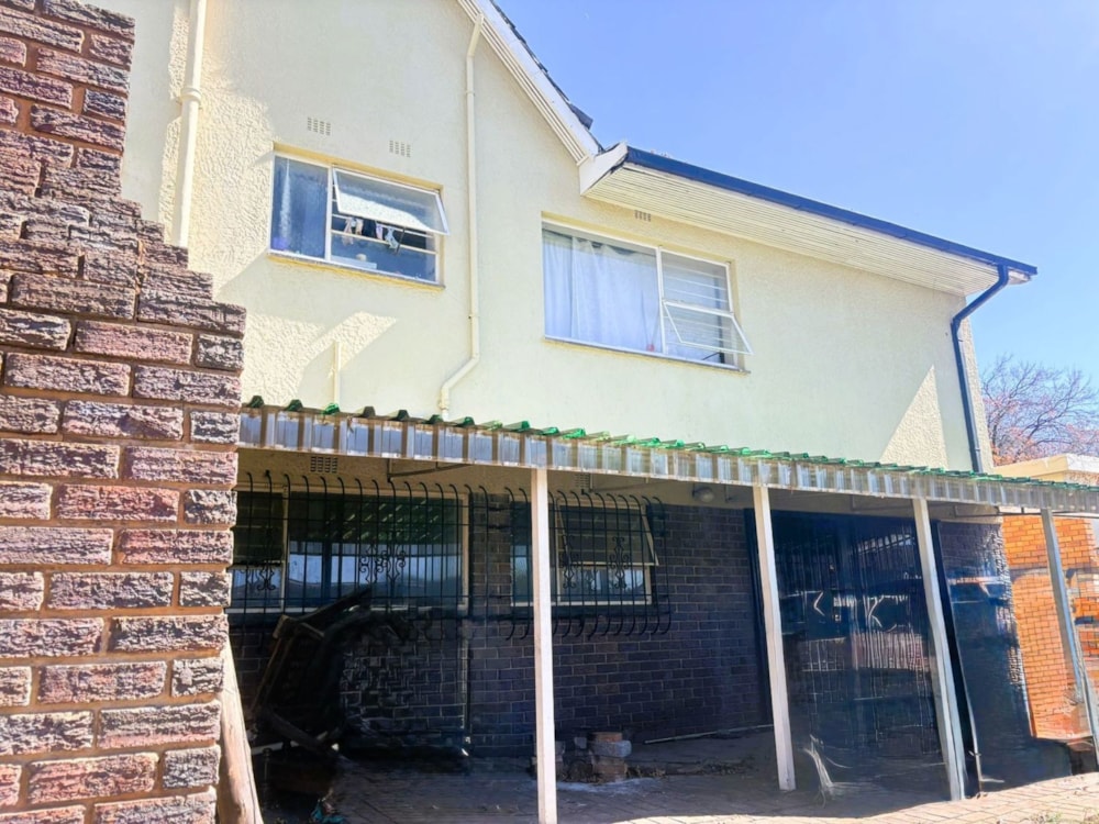 House for sale in The Hill, Johannesburg - 1GV1739830 House for sale in The Hill, Johannesburg - 1GV1739830