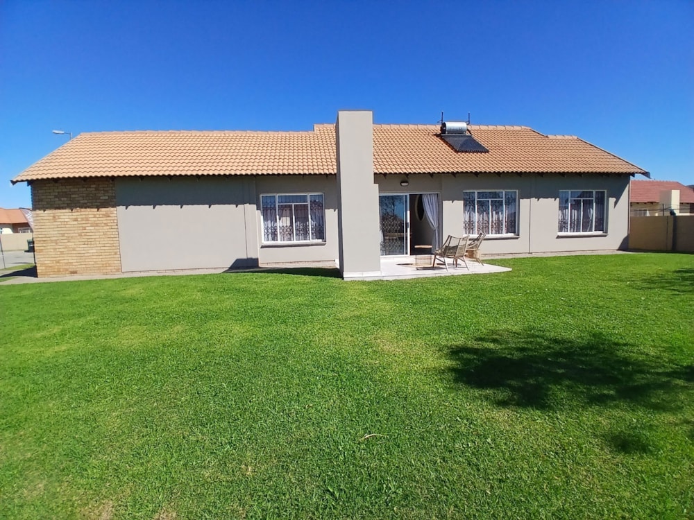 Security complex home for sale in Waterkloof, Rustenburg - 1RU1739941