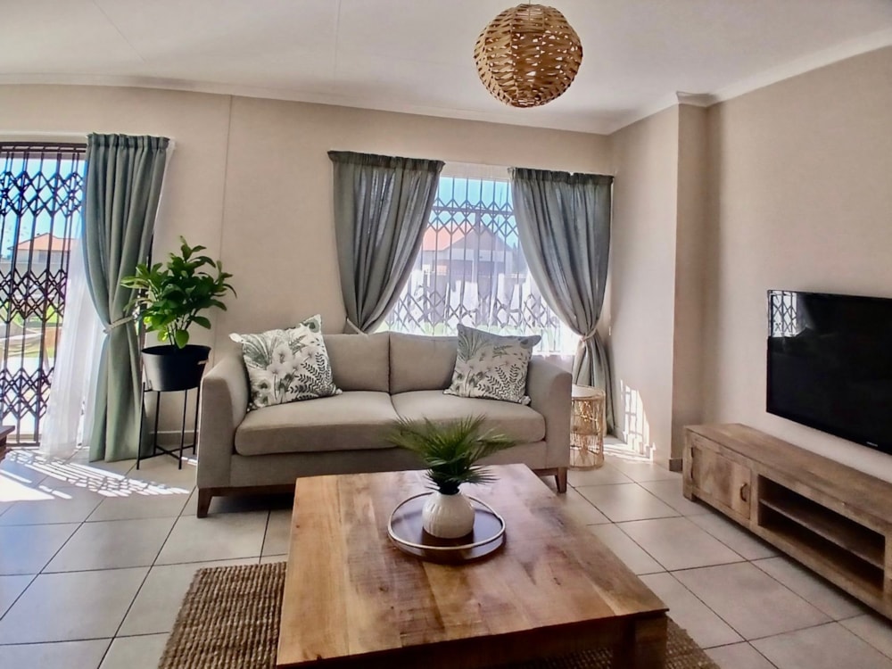 Security complex home for sale in Waterkloof, Rustenburg - 1RU1739941 Security complex home for sale in Waterkloof, Rustenburg - 1RU1739941