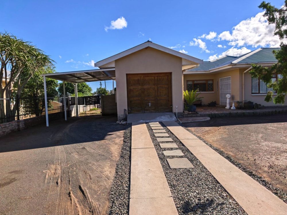 House for sale in Hospital Hill, Beaufort West - 1KK1739991 House for sale in Hospital Hill, Beaufort West - 1KK1739991