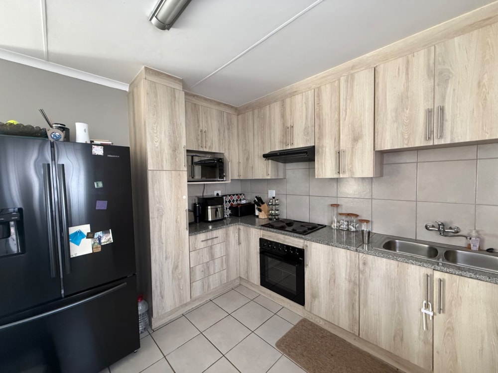 Security estate home for sale in Jackaroo Park - 1WD1740009 Security estate home for sale in Jackaroo Park - 1WD1740009