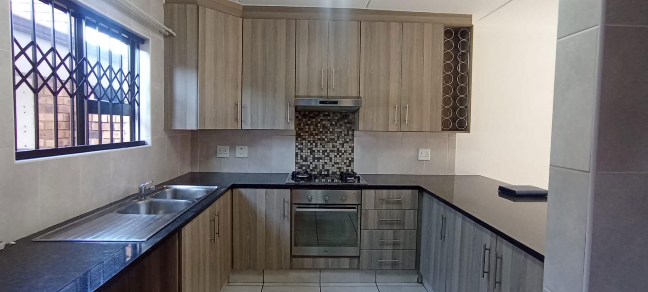 Townhouse to rent in Rynfield - ENL1740013