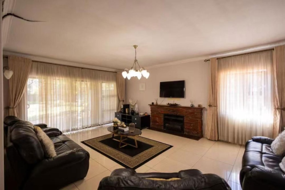 House for sale in Borrowdale, Zimbabwe - 3ZB1740087 House for sale in Borrowdale, Zimbabwe - 3ZB1740087