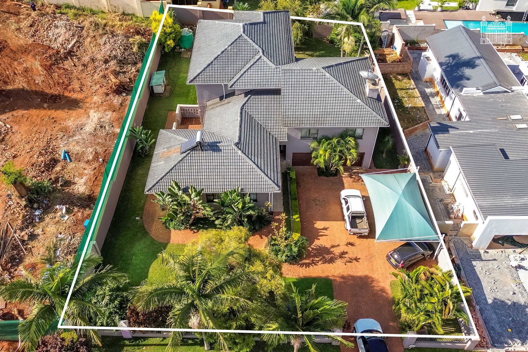 Double-storey house for sale in Borrowdale Brooke, Zimbabwe - 3ZB1740101