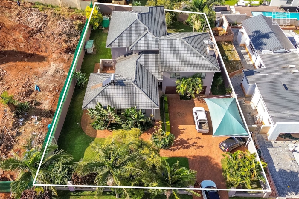 Double-storey house for sale in Borrowdale Brooke, Zimbabwe - 3ZB1740101 Double-storey house for sale in Borrowdale Brooke, Zimbabwe - 3ZB1740101