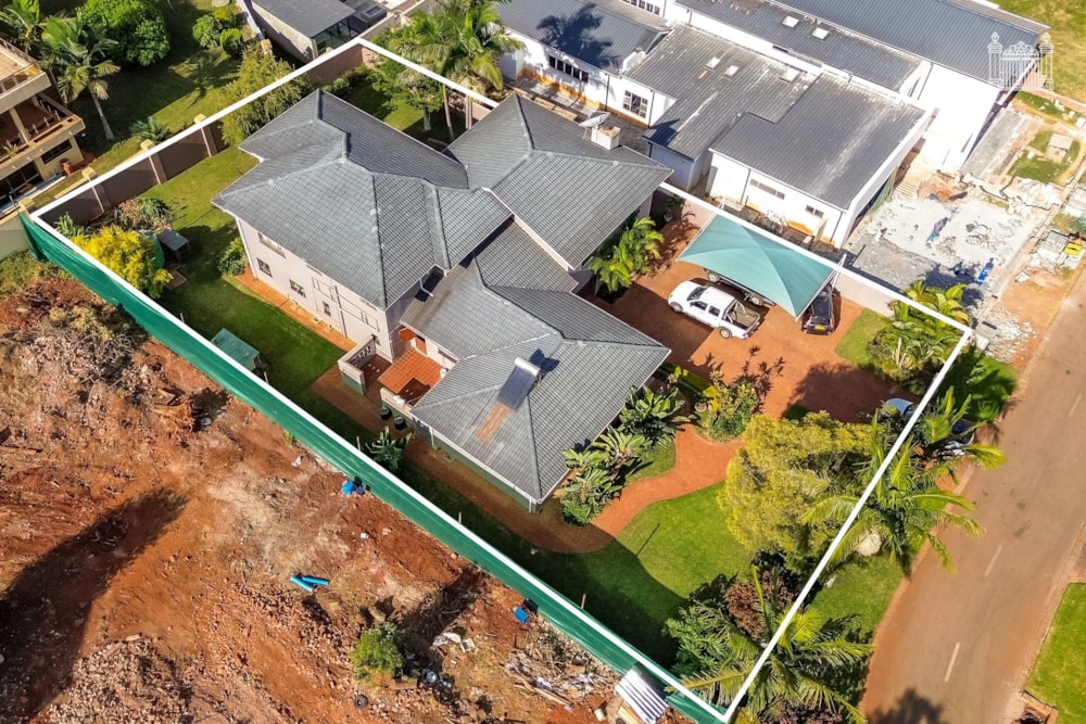 Double-storey house for sale in Borrowdale Brooke, Zimbabwe - 3ZB1740101 Double-storey house for sale in Borrowdale Brooke, Zimbabwe - 3ZB1740101