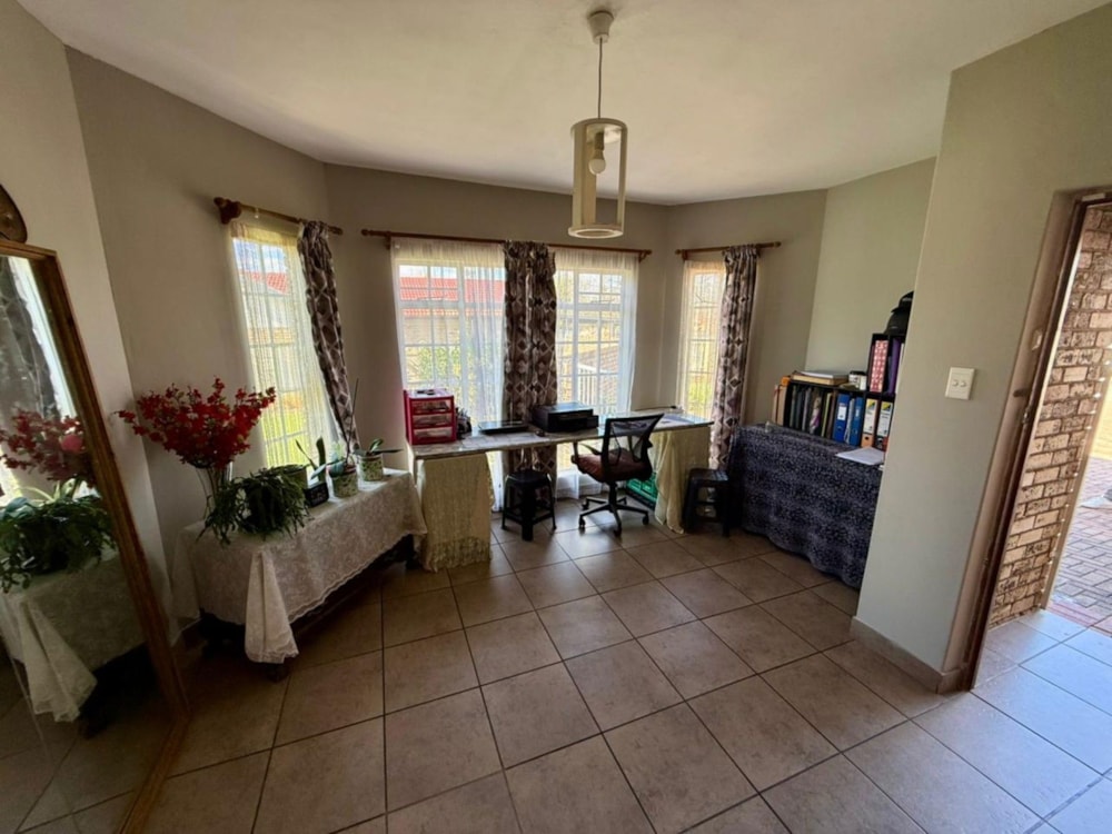 House for sale in Potchefstroom - 1PCH1741349 House for sale in Potchefstroom - 1PCH1741349