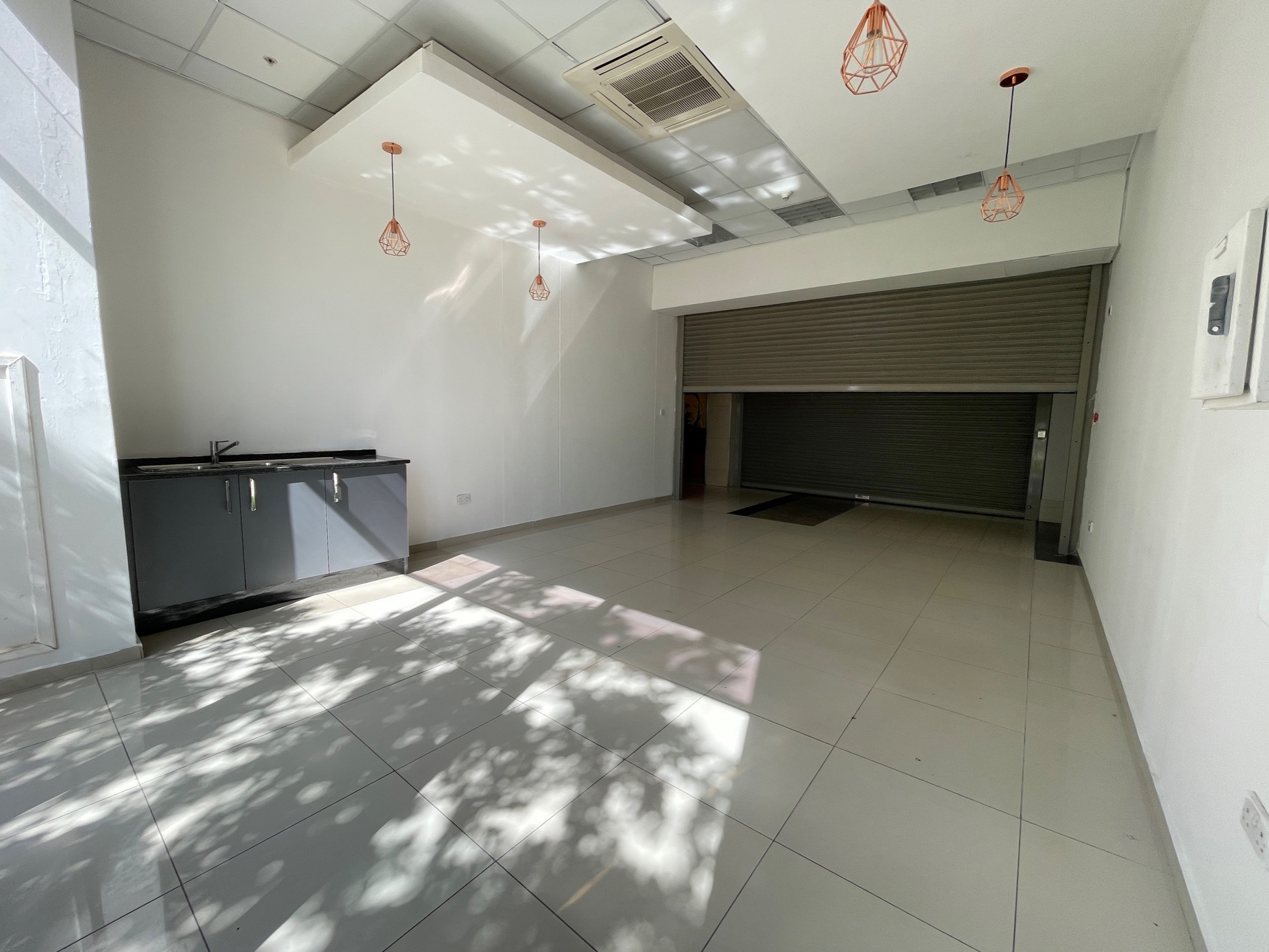 Commercial Building to rent in Gaborone CBD, Botswana - 3BO1740144