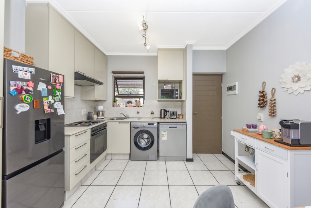 Apartment for sale in Douglasdale - FW1741033 Apartment for sale in Douglasdale - FW1741033