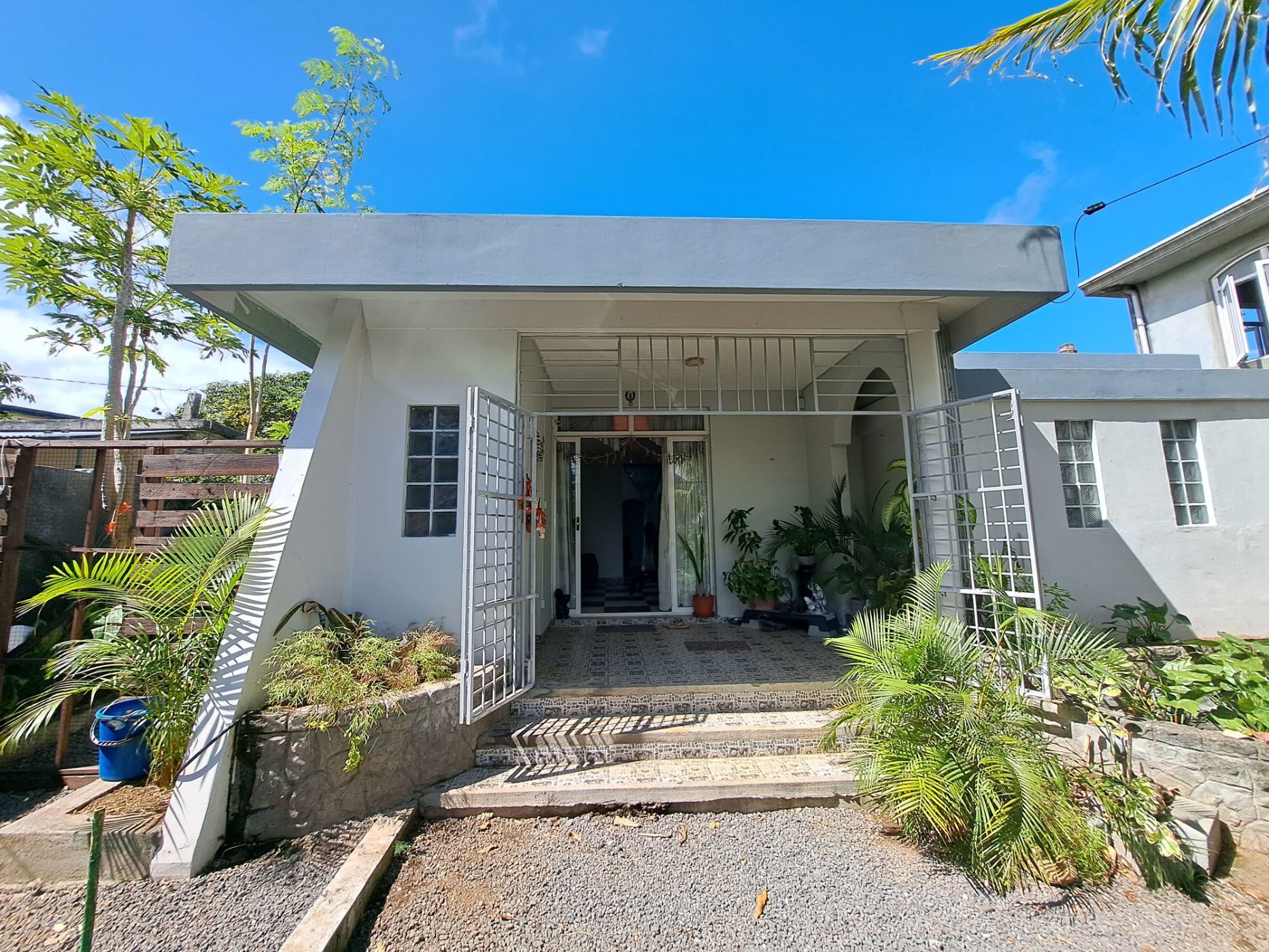 House for sale in Grand Gaube, Mauritius - MPR1740136