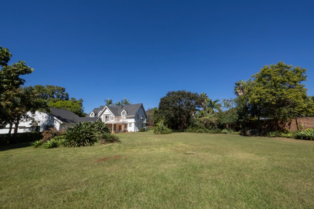 Double-storey house for sale in Emerald Hill, Zimbabwe - 3ZB1740199 Double-storey house for sale in Emerald Hill, Zimbabwe - 3ZB1740199