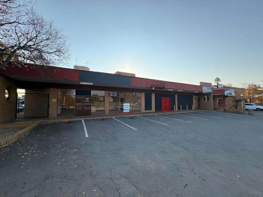 Commercial Building to rent in Baillie Park - 1PCH1740272