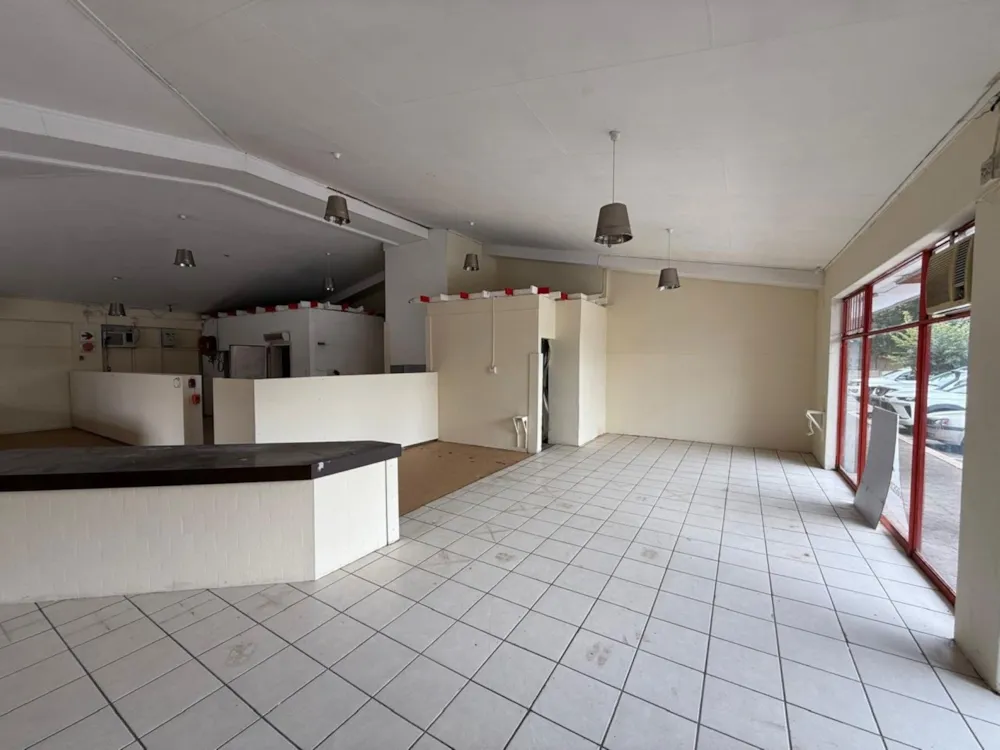 Commercial Building to rent in Baillie Park - 1PCH1740272