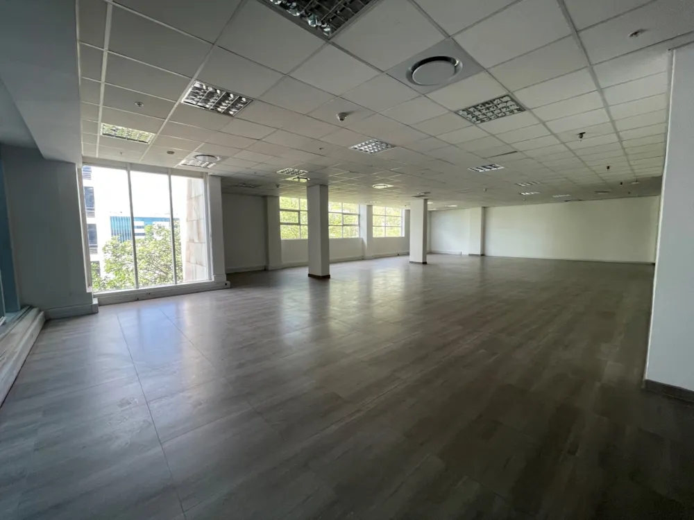 Commercial office to rent in Gaborone CBD, Botswana - 3BO1740264 Commercial office to rent in Gaborone CBD, Botswana - 3BO1740264