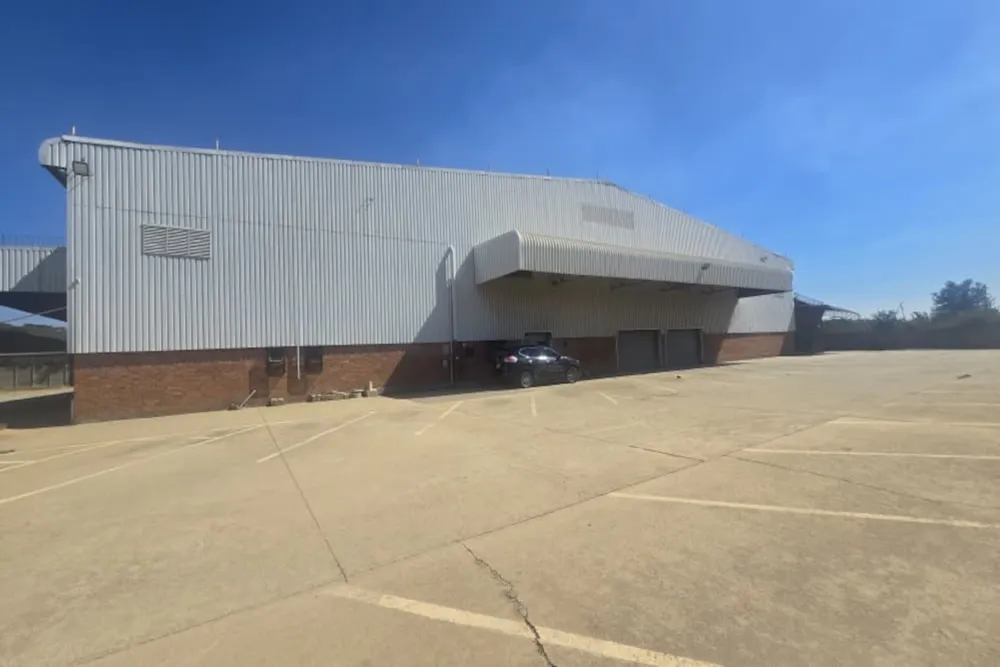 Commercial industrial property for sale in Kwekwe, Zimbabwe - 3ZB1740294 Commercial industrial property for sale in Kwekwe, Zimbabwe - 3ZB1740294