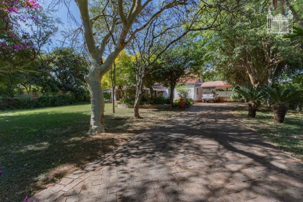 House for sale in Borrowdale Brooke, Zimbabwe - 3ZB1741422 House for sale in Borrowdale Brooke, Zimbabwe - 3ZB1741422