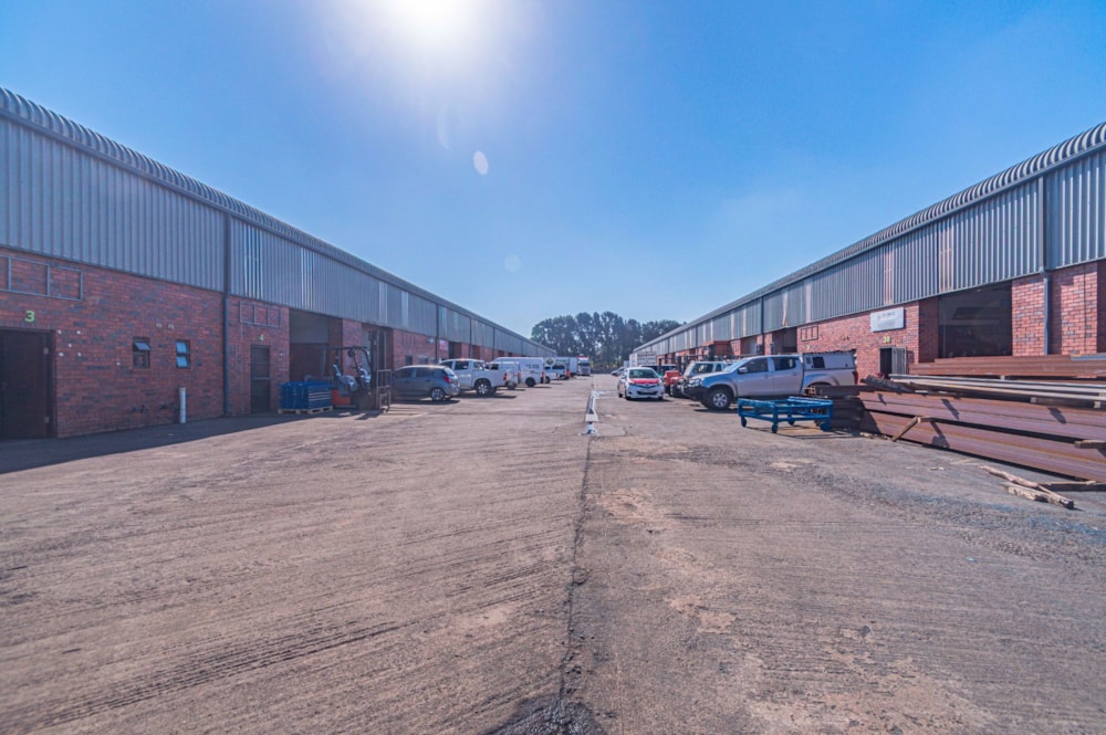Commercial industrial property to rent in Waterfall, Upper Highway - 1KF1740340
