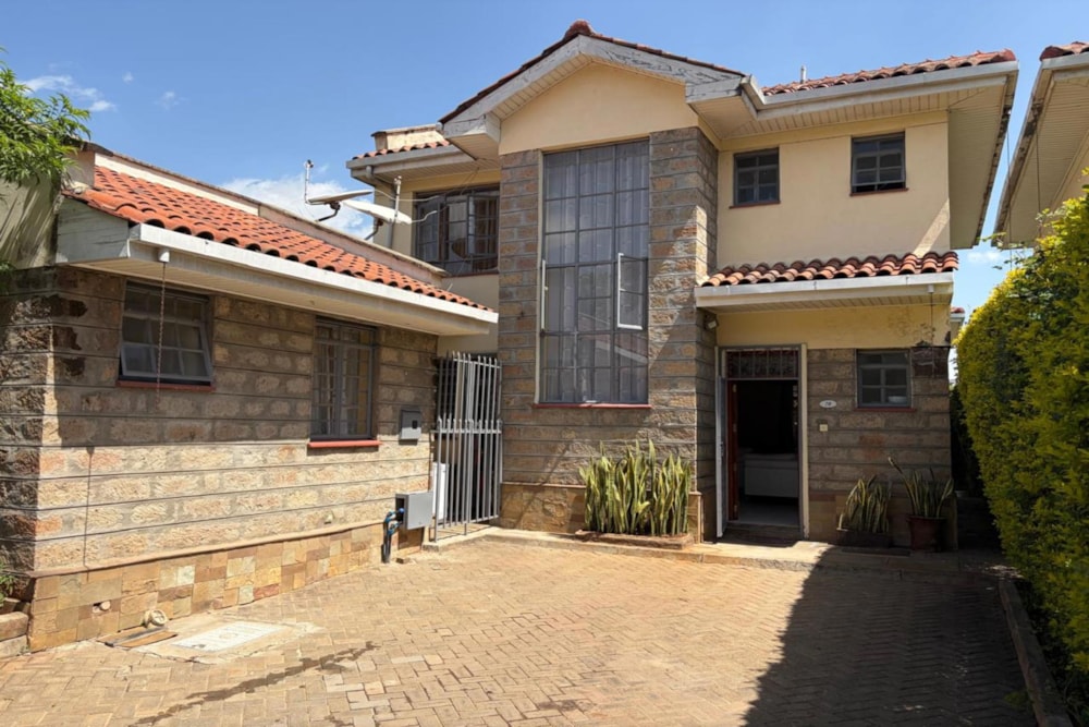 House for sale in Athi River, Kenya - 3KE1740362