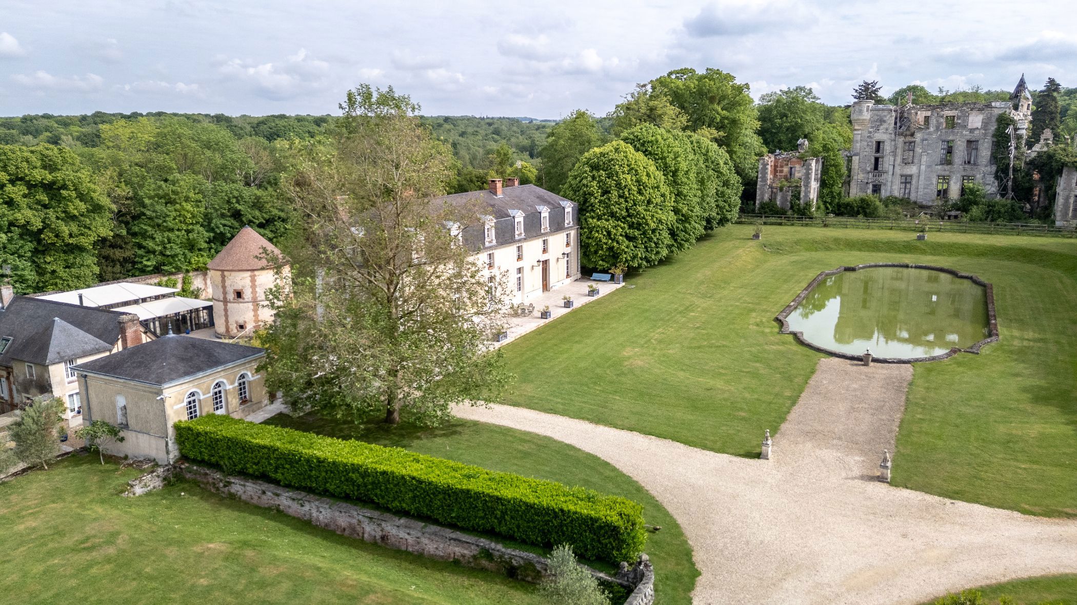 Security estate home for sale in France - 3PA1740563