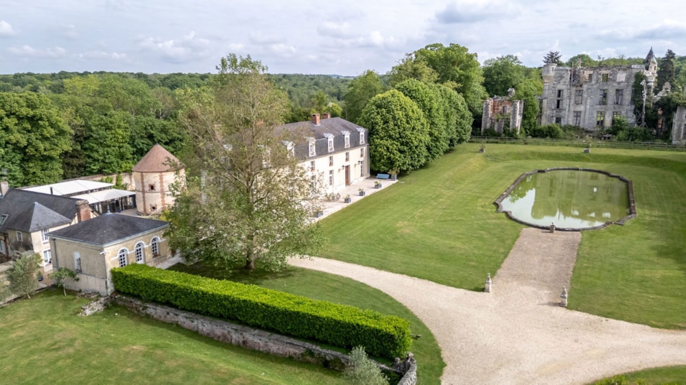 Security estate home for sale in France - 3PA1740563