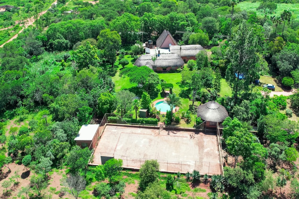 Mixed use farm for sale in Douglasdale, Zimbabwe - 3ZB1740431