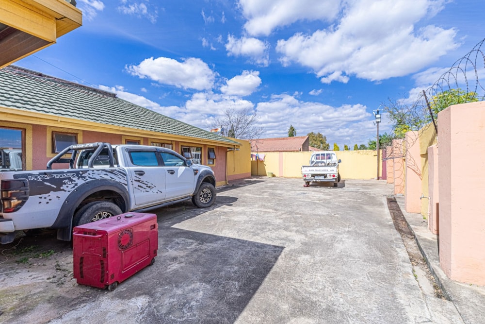 Commercial Building for sale in Windmill Park - BOK1741638 Commercial Building for sale in Windmill Park - BOK1741638