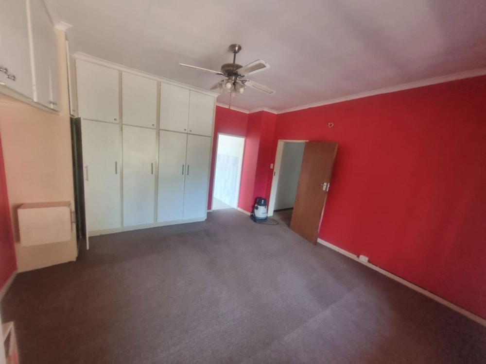 Double-storey house for sale in Uitsig, Kroonstad - 1WM1740446 Double-storey house for sale in Uitsig, Kroonstad - 1WM1740446