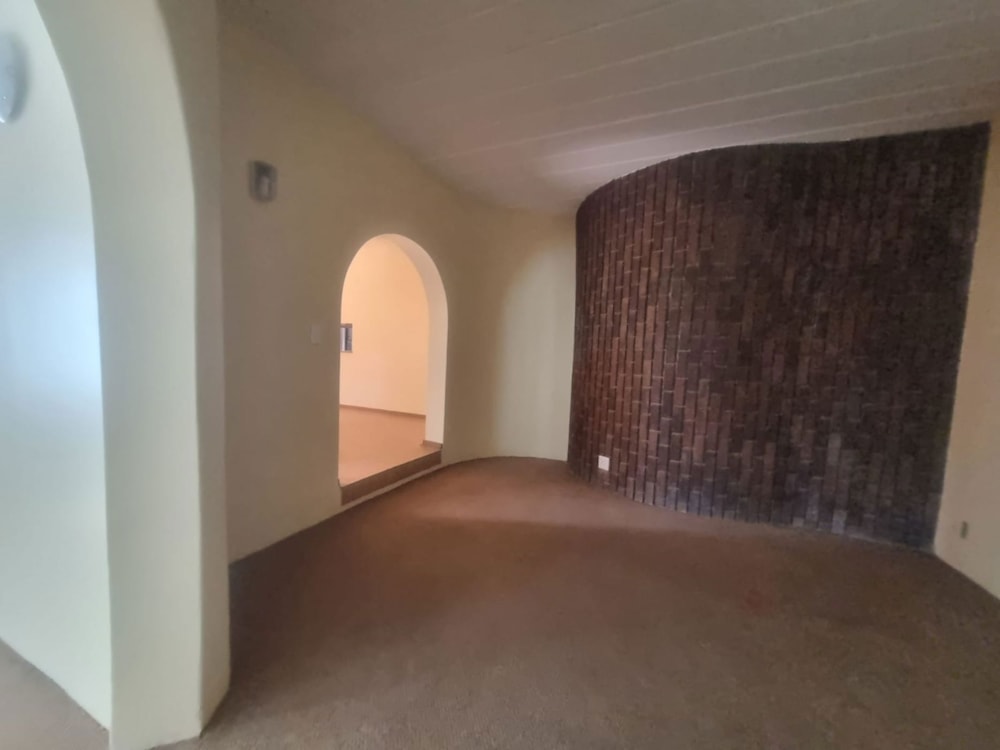 Double-storey house for sale in Uitsig, Kroonstad - 1WM1740446 Double-storey house for sale in Uitsig, Kroonstad - 1WM1740446