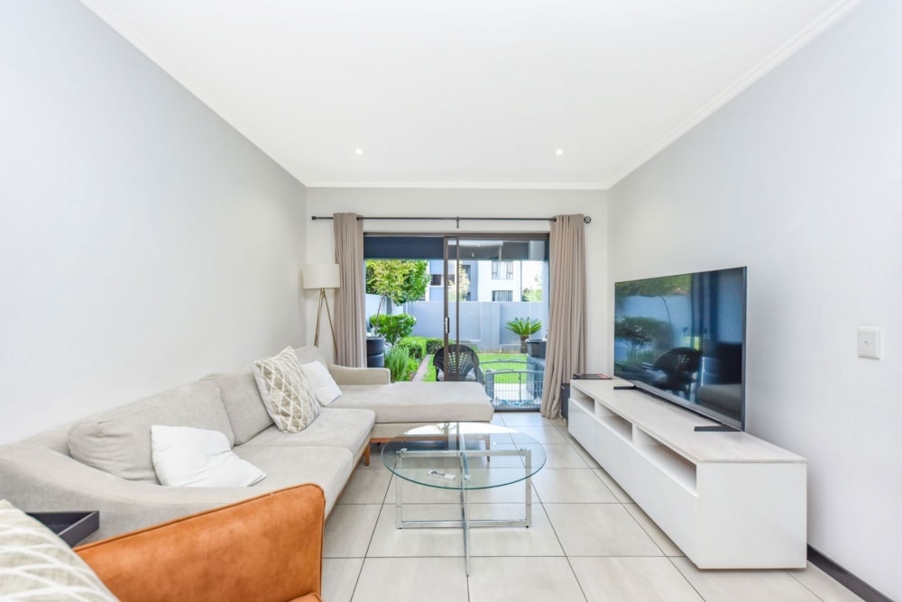 Apartment to rent in Lonehill - FYL1740450