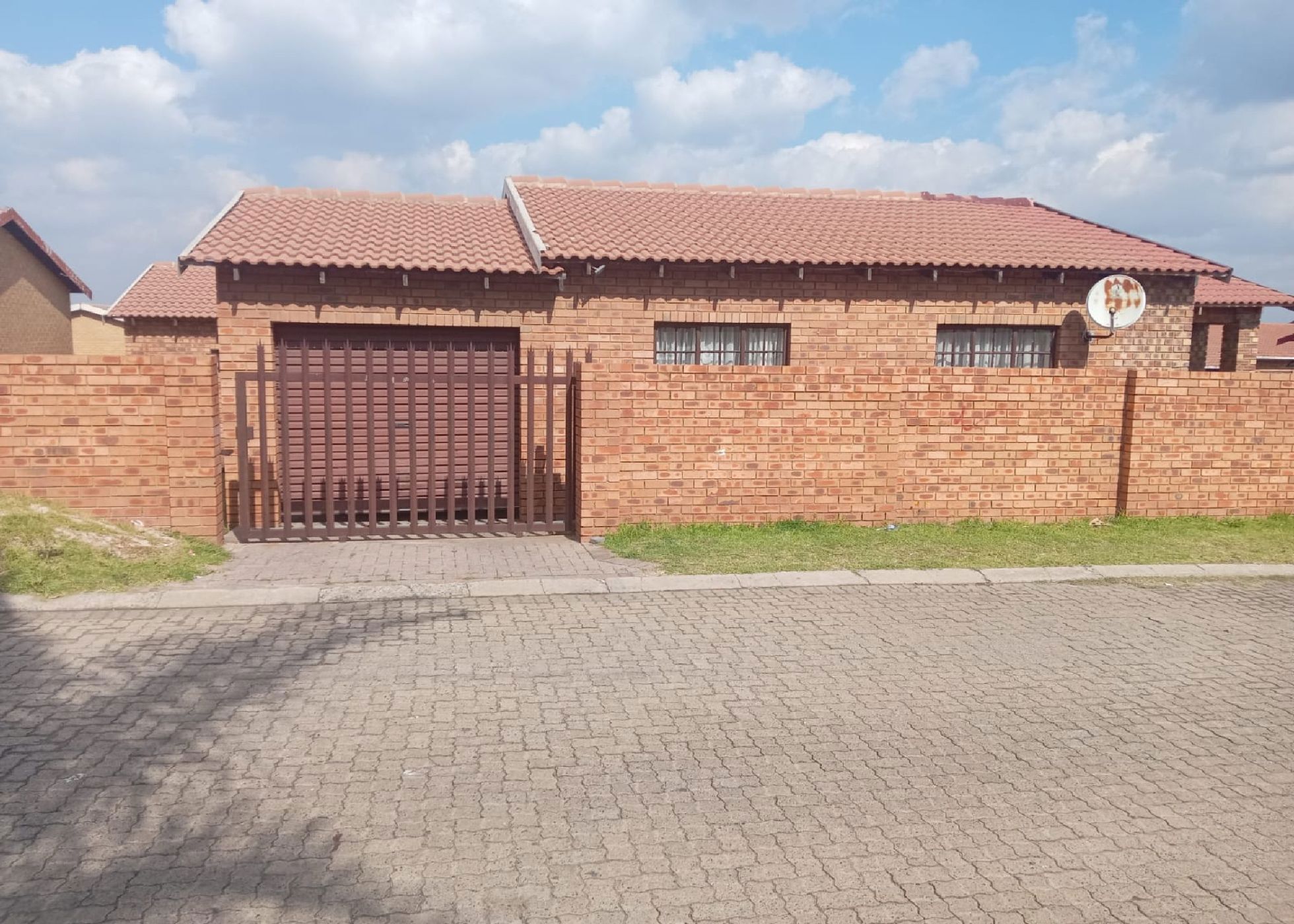 House for sale in Witbank (eMalahleni) - 1MD1740433