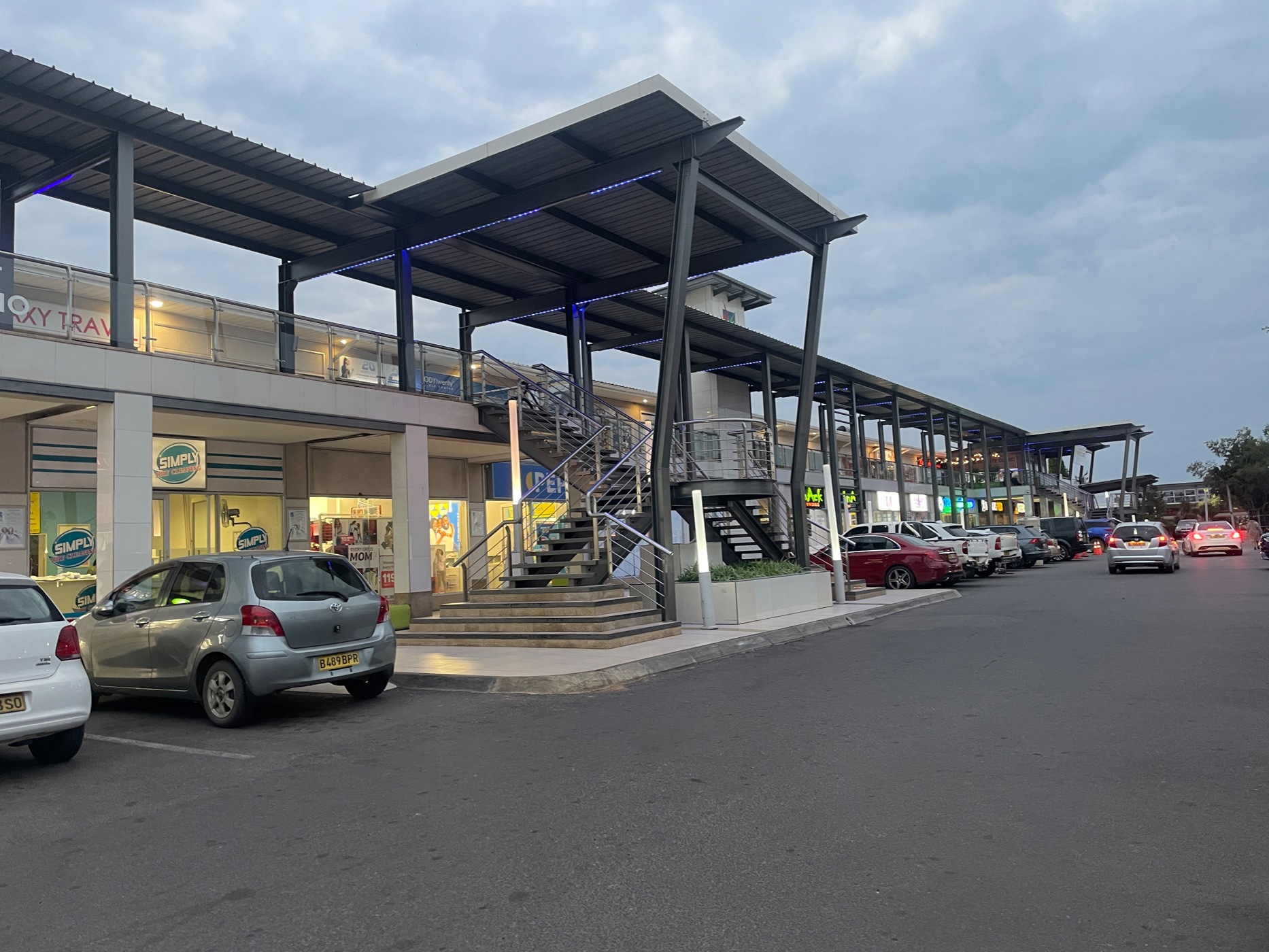Commercial Building to rent in Sebele Valley, Botswana - 3BO1740623