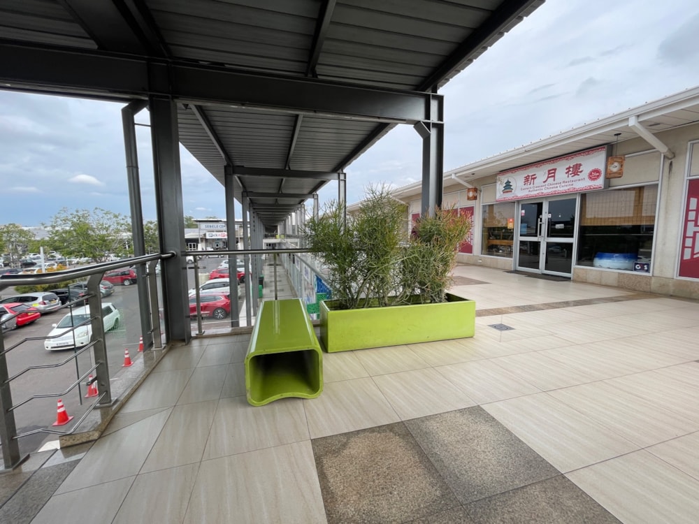 Commercial Building to rent in Block 10, Botswana - 3BO1740624