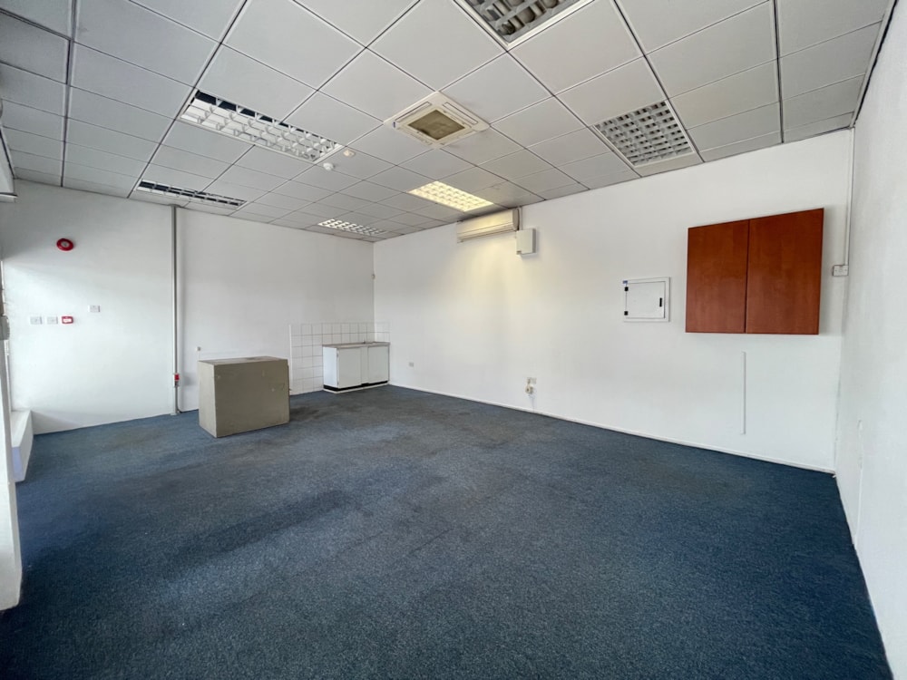 Commercial Building to rent in Block 10, Botswana - 3BO1740624